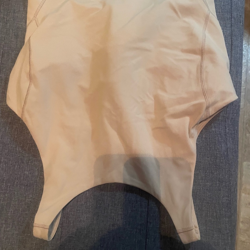 lululemon athletica Cream tank top - Picture 2 of 2